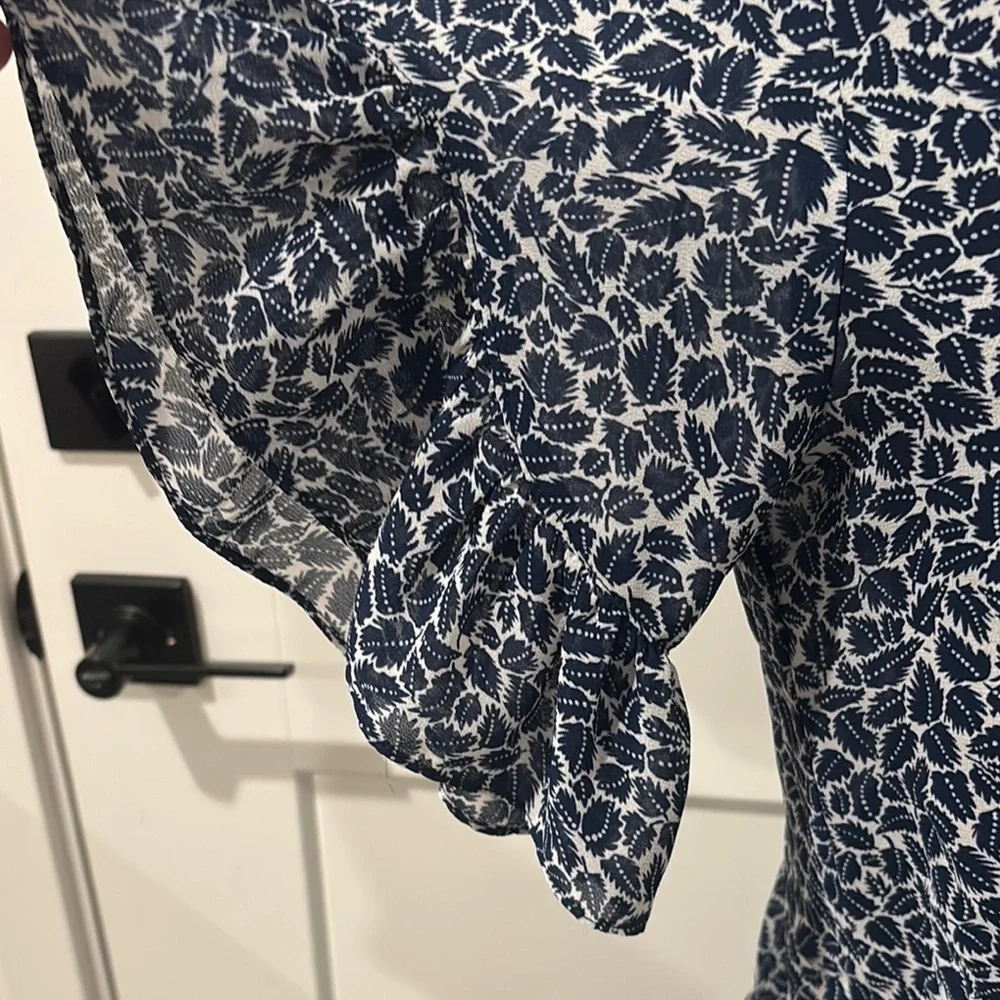 Elegant Blue Patterned Maxi Dress - Picture 5 of 6